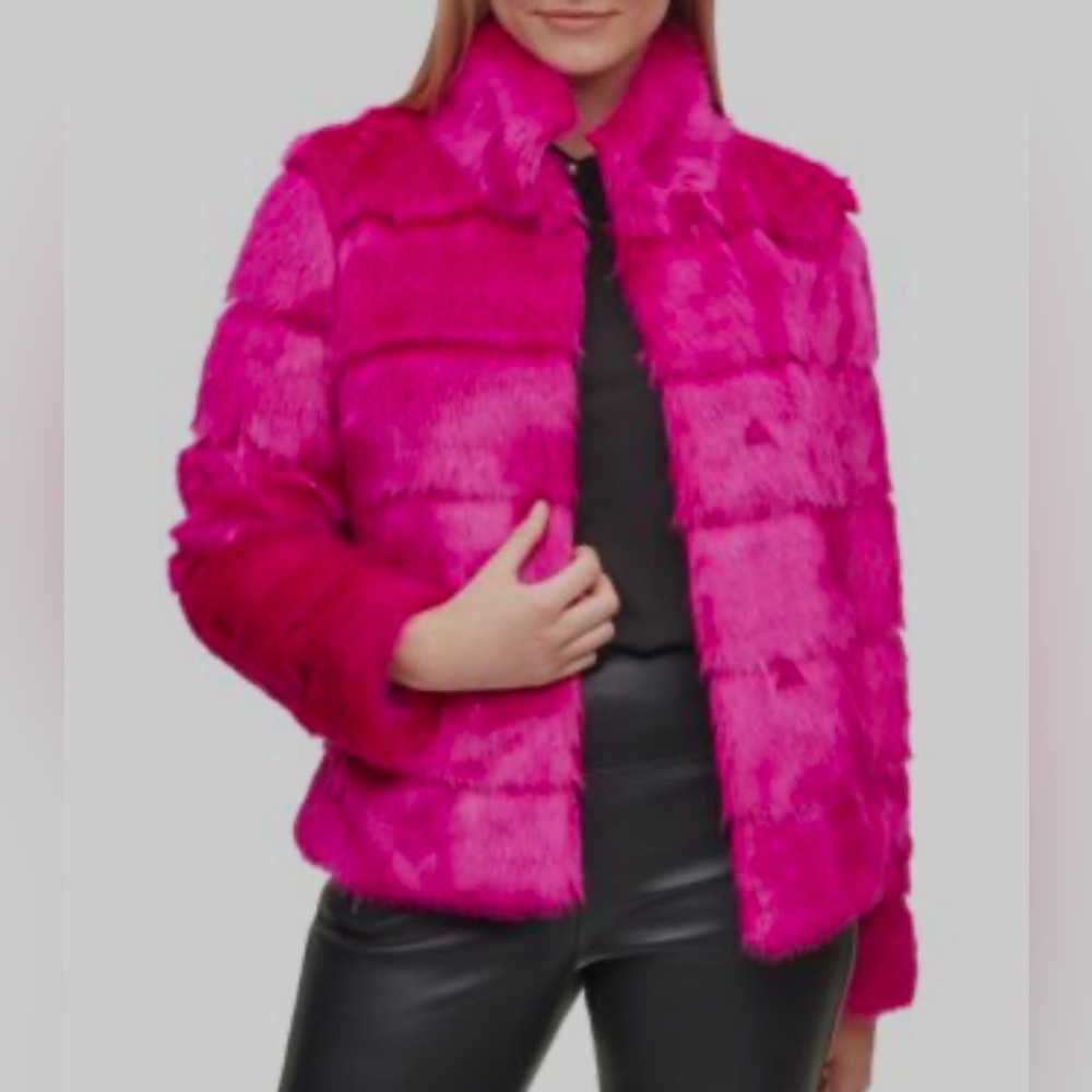 Karl Lagerfeld Paris- Women’s Tiered Faux Fur Coat 
Size Small